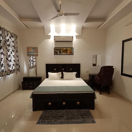 Leela Homestay Jabalpur - Lily - 2 Bhk Luxury Appartment Exterior photo