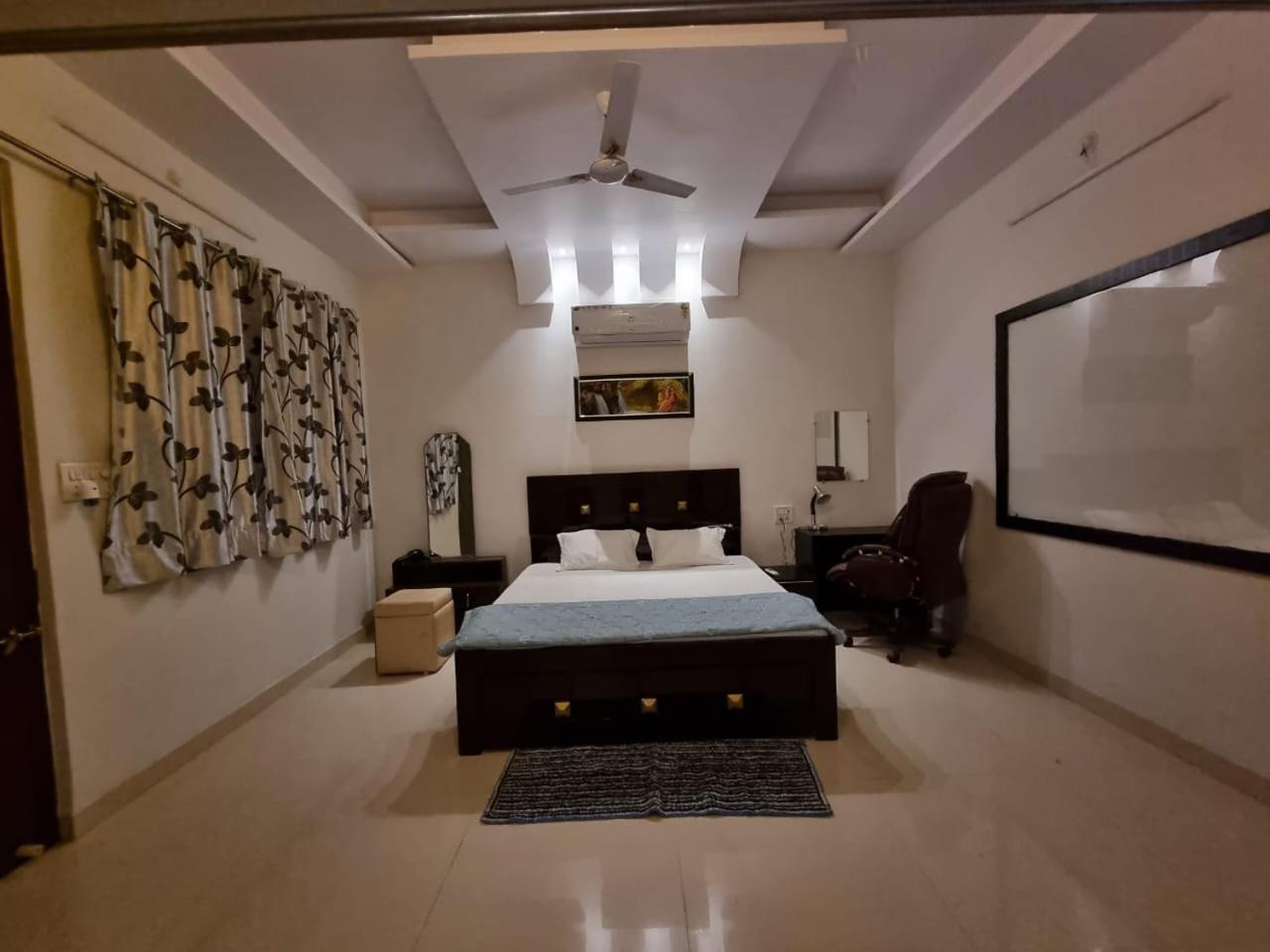 Leela Homestay Jabalpur - Lily - 2 Bhk Luxury Appartment Exterior photo